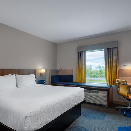 Microtel Inn & Suites By Wyndham Winchester Exterior foto